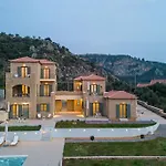 Ipsό Kardhamili