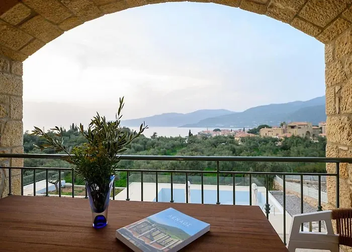 アパート Ipsό カルダミリ